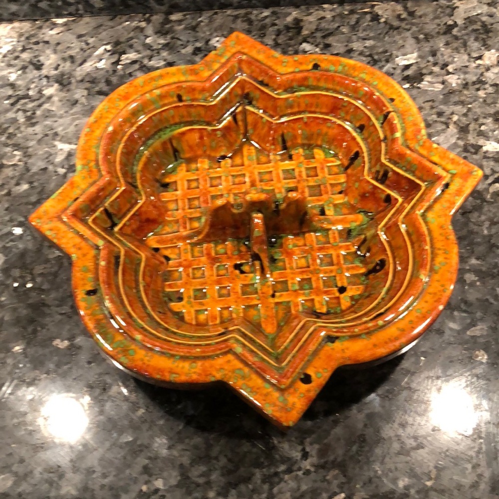 Vintage Atlantic mold ashtray